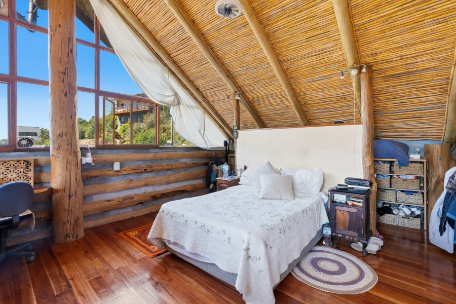 5 Bedroom Property for Sale in Glencairn Western Cape